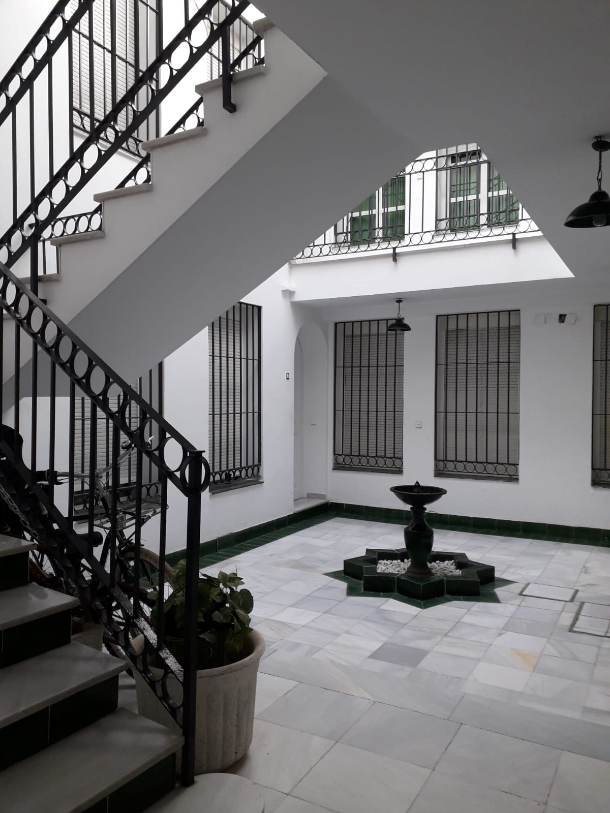 8e0b092d-4df7-418e-8974-f055aec60a1e